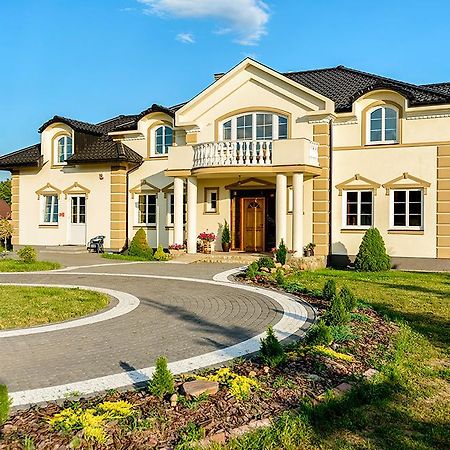 Апартаменты Pensjonat Nad Struga Стрыкув Экстерьер фото